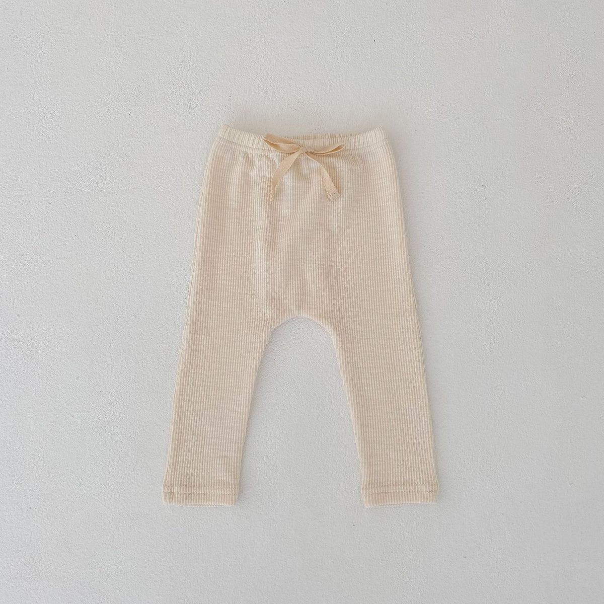 Comfortable and stylish baby pants – High-quality materials for versatile everyday wear