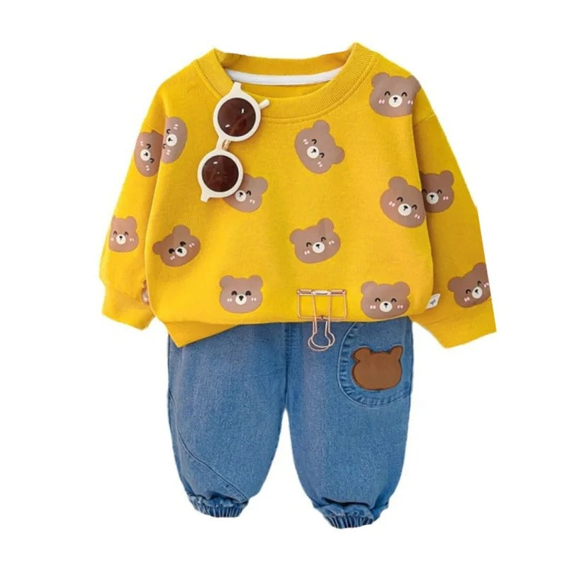 Baby outfit set featuring a shirt with cute bears and comfy pants, available in various colors for playful everyday wear.